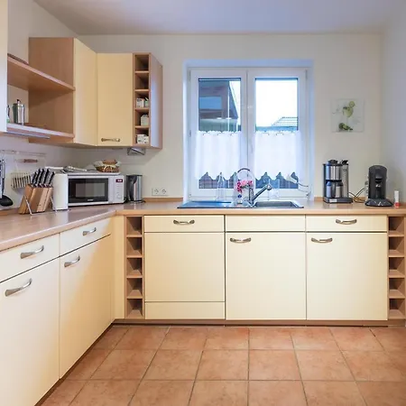 펜션 Ferienhaus Nine -keine Monteure- *