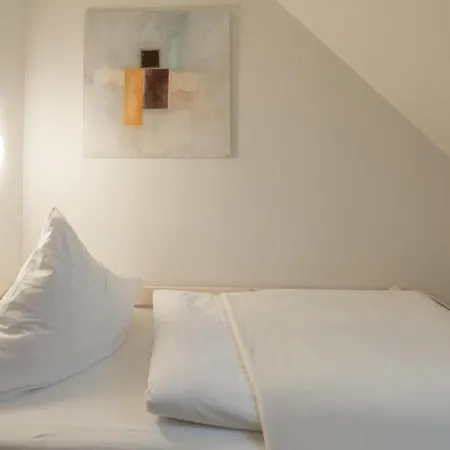 펜션 Ferienhaus Nine -keine Monteure- 후줌