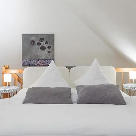 펜션 Ferienhaus Nine -keine Monteure- *